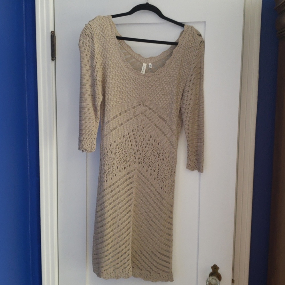 Robbi & Nikki dress
